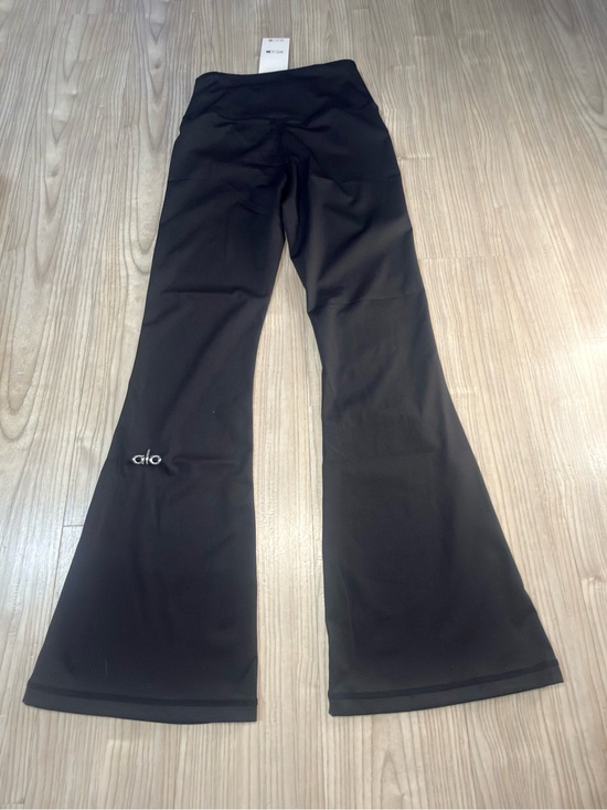 ALO Yoga Pants - ALO Yoga Black Flare Leggings